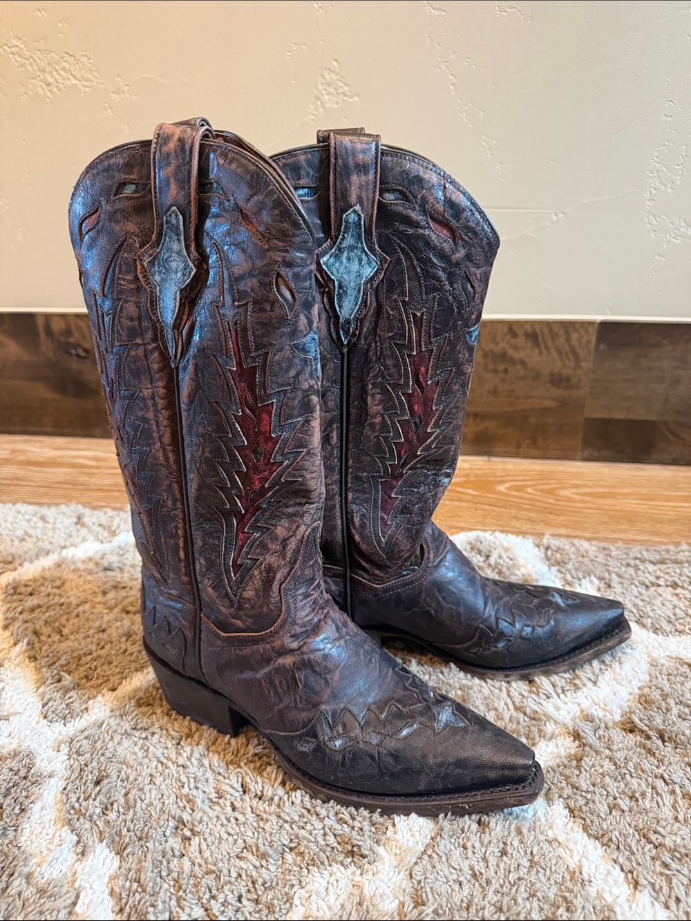 Dan Post size 7 Brown Leather Cowboy Boots with Tan Interior